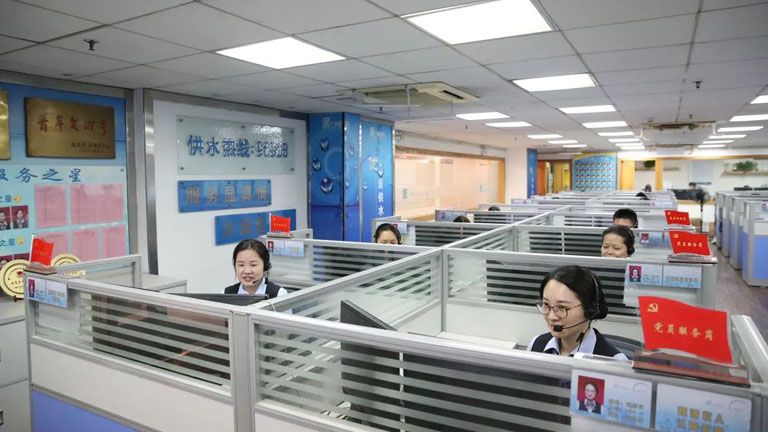 1-广交会  供水热线24小时接听和受理市民用水诉求.jpg