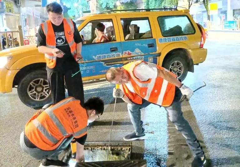 2-3宜春   供水管网巡查现场 拷贝.jpg