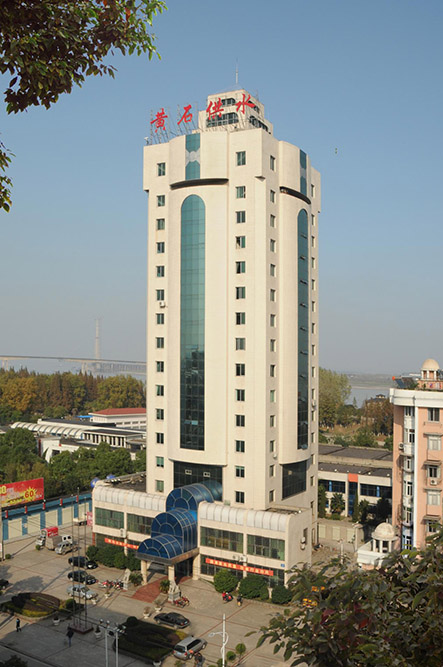 黄石1  黄石市自来水有限公司办公大楼.jpg