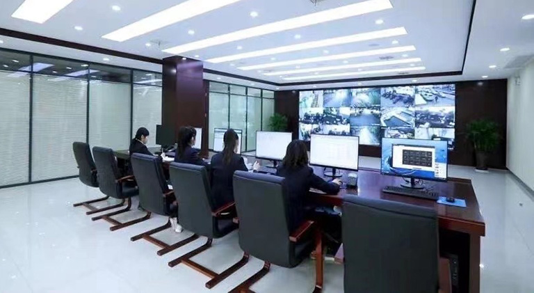 1-荆门  图为集团调度监控中心.jpg
