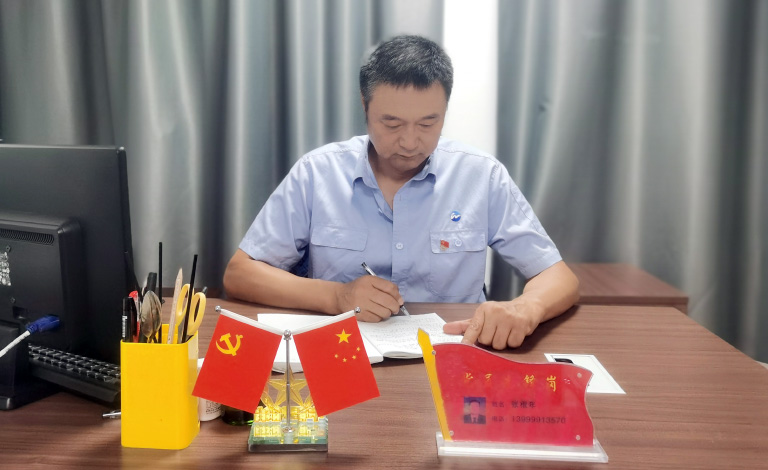 乌鲁木齐张根年1.jpg