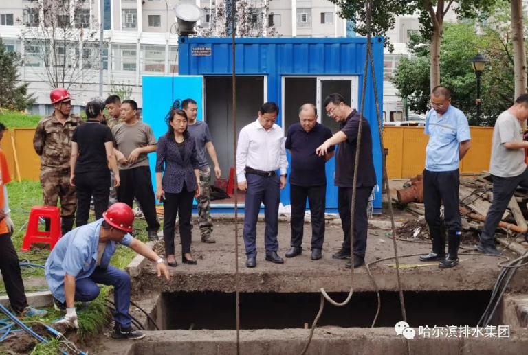 哈尔滨抢险1.jpg