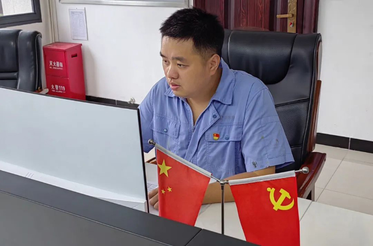 水环先锋-市排水李辉2.jpg