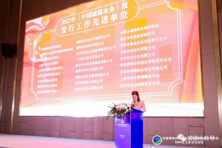 编辑出版委5.jpg