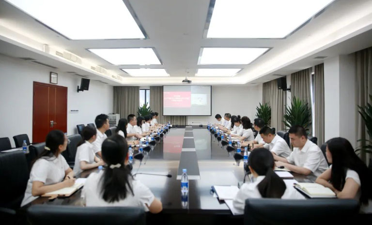 重庆水务环境集团召开主题教育总结会3.jpg