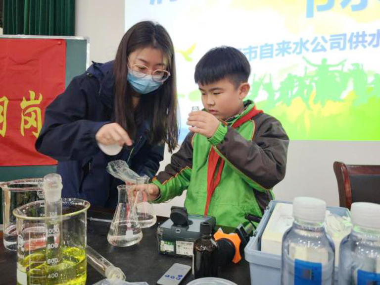 镇江6   自来水科普活动.jpg