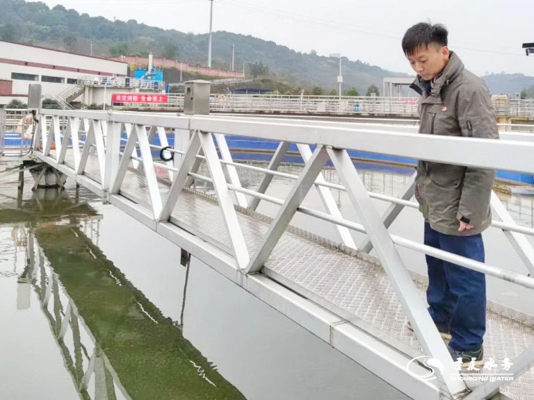 我们身边的榜样6.jpg