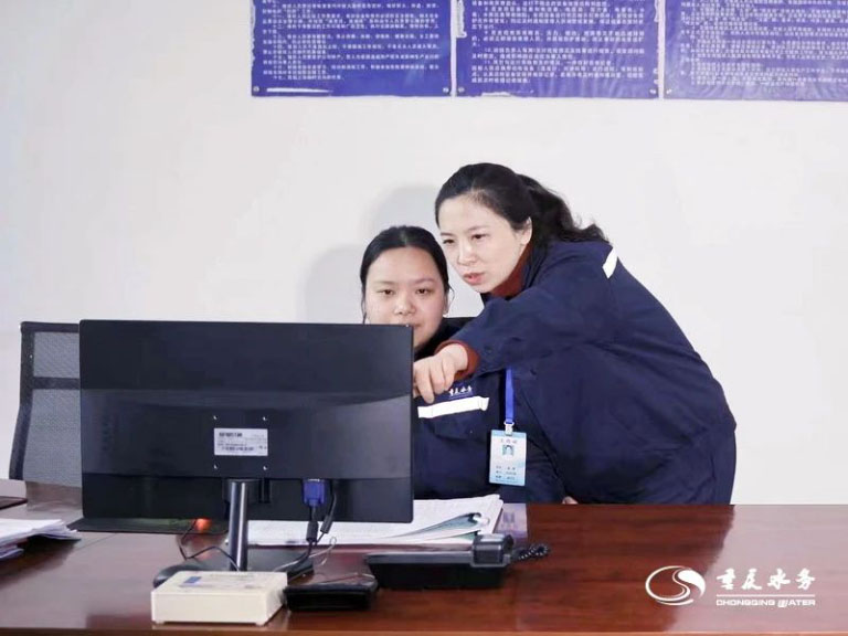 我们身边的榜样-袁媛-9.jpg