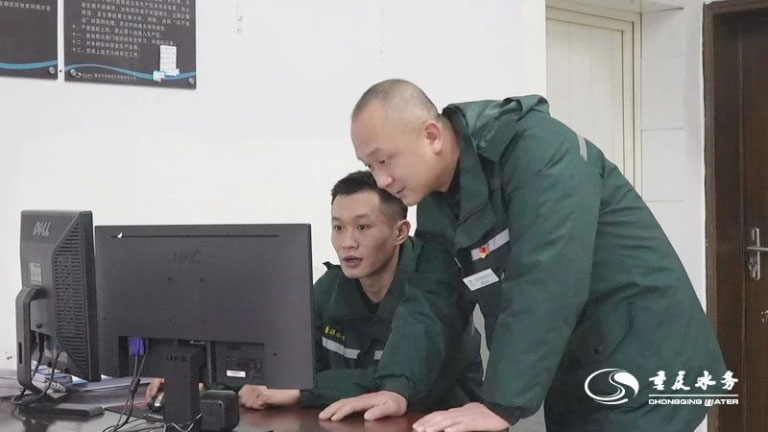我们身边的榜样-庞长伟-7.jpg