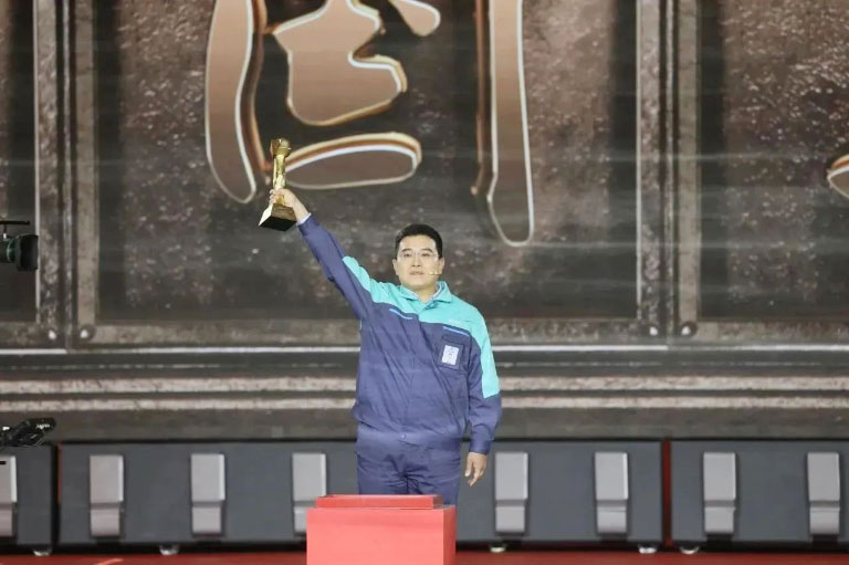 杨戌雷2.jpg