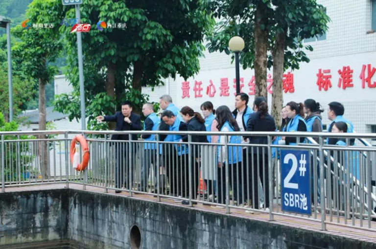 石柱2.jpg