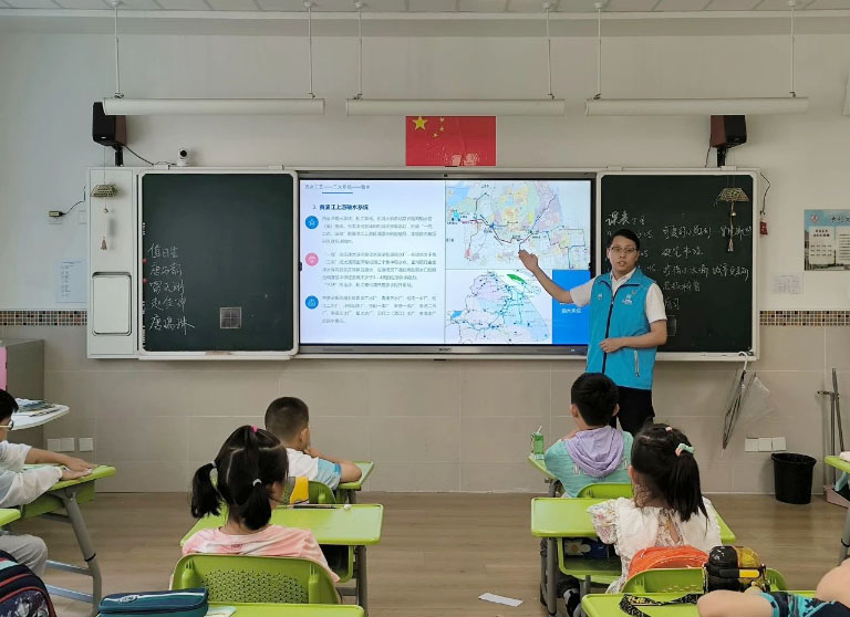 上海城投3.jpg