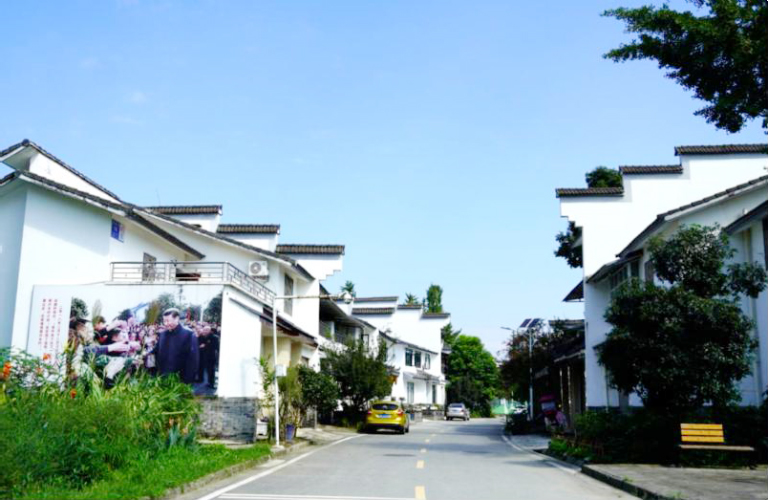 战旗村自来水管网改造1.jpg