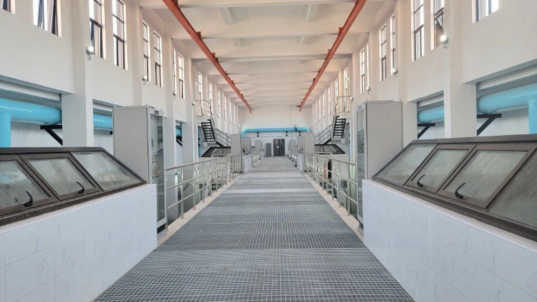 浦威3.jpg
