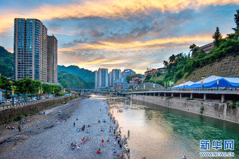 大巴山之水2.jpg