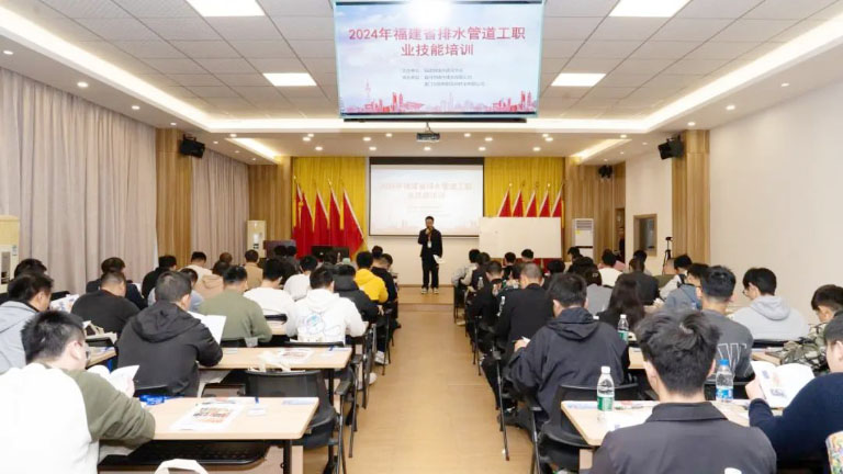 福建排水管道工4.jpg