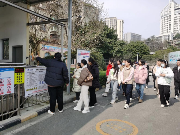 西南大学学子2.jpg
